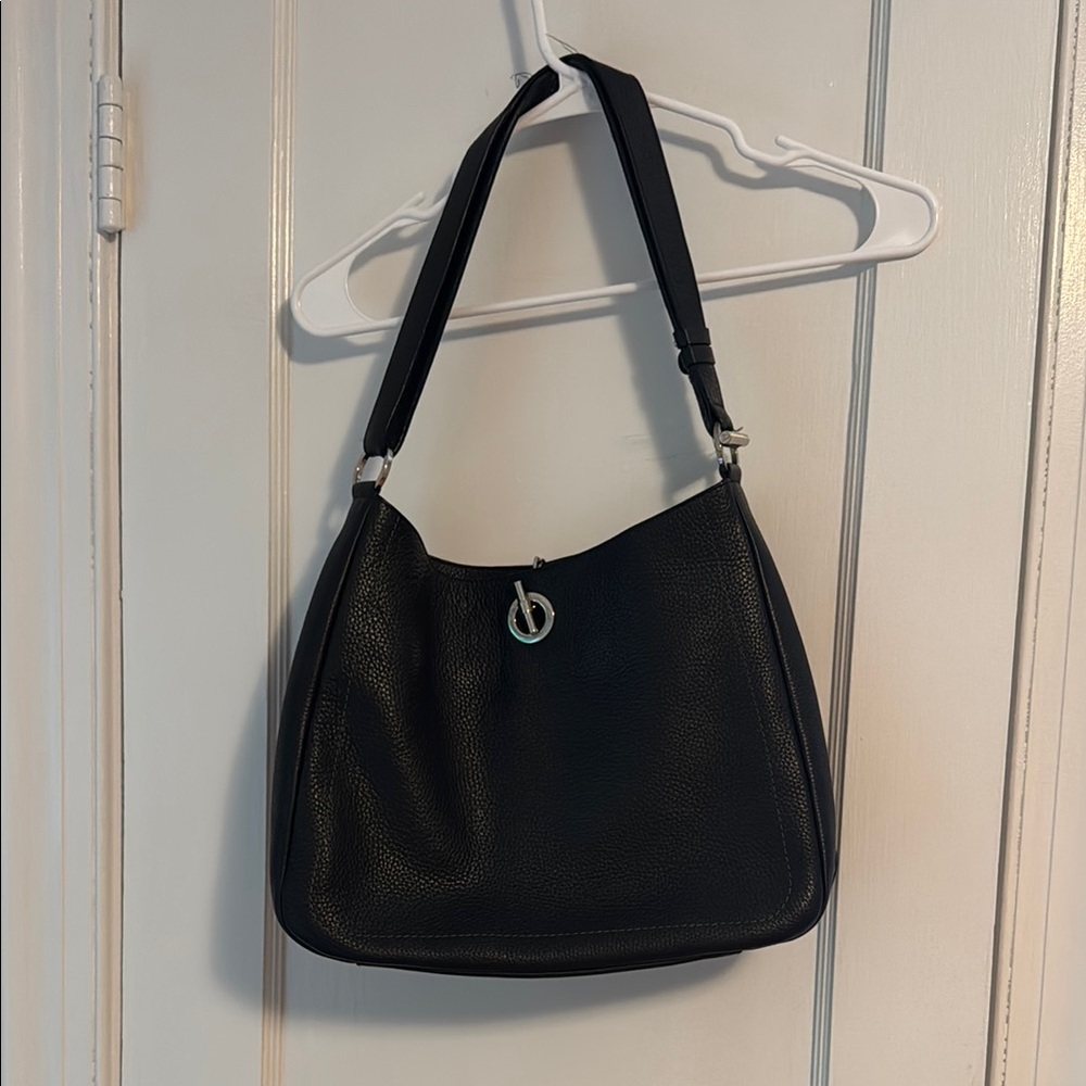 Elegant Black Leather Shoulder Bag